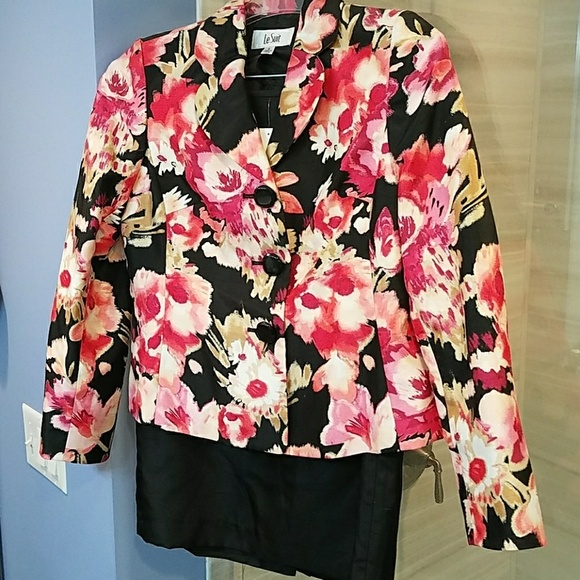 Size 6 fully lined Le Suit skirt suit - Picture 1 of 1